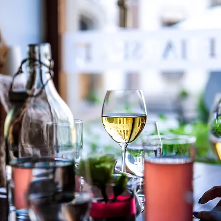 Polski Pod Bialym Orlem 5* Krakkó